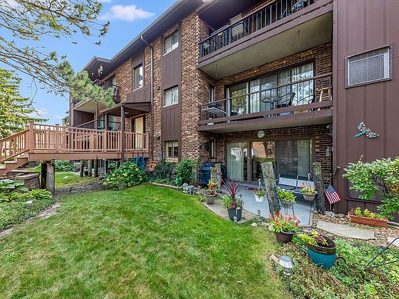 2nd image of 65 Pier Dr APT 102