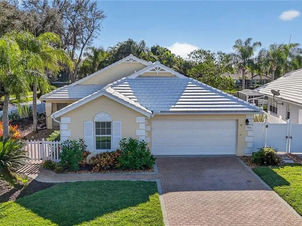 1331 Old Oak LN, NAPLES, FL 34110