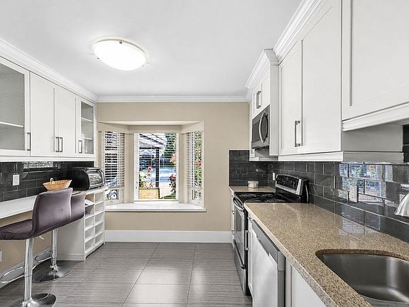 4th image of 8111 Saunders Rd #18