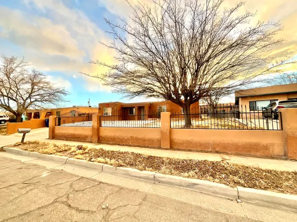 1517 Gschwind Pl SW, Albuquerque, NM 87121