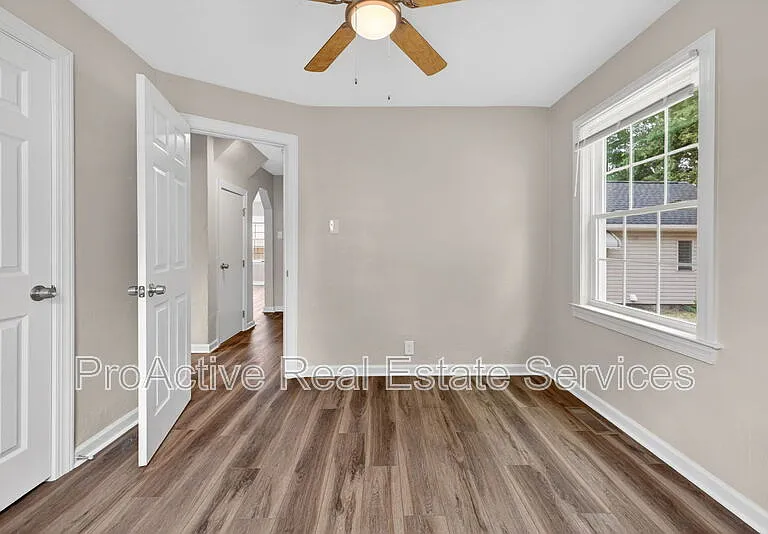 816 Martin Ave — Photo 10