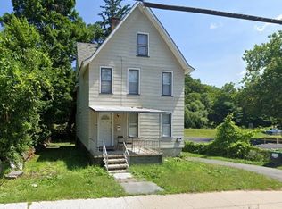 38 Canal St, Ellenville, NY 12428
