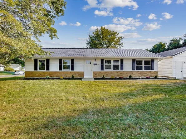 1105 W Lake Ave, New Carlisle, OH 45344