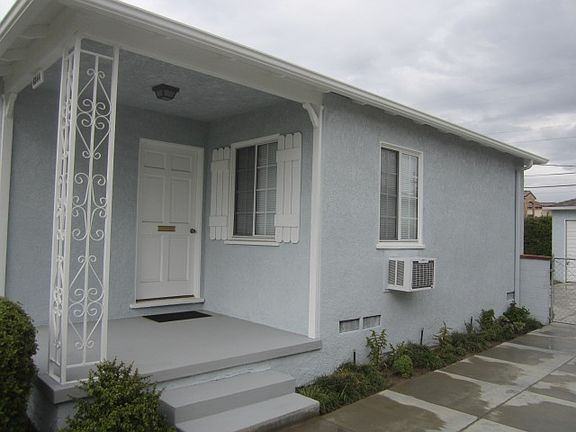 2nd image of 4844 Birchland Pl