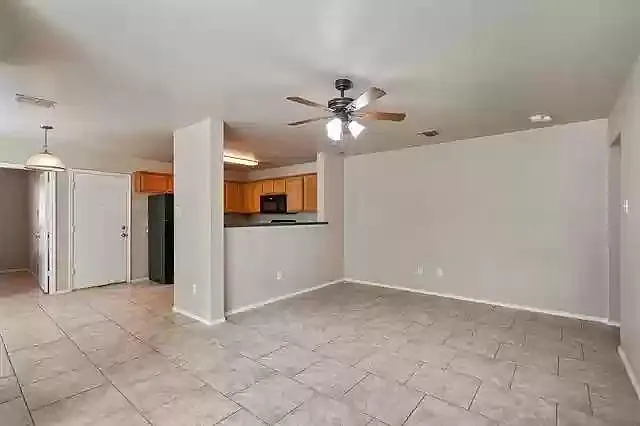 1316 Pine Ln — Photo 4