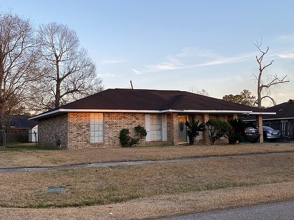 3rd image of 704 Sinbad St