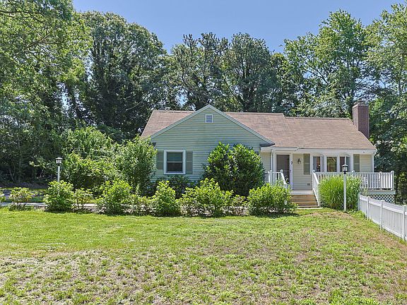 4th image of 7 Openfield Road
