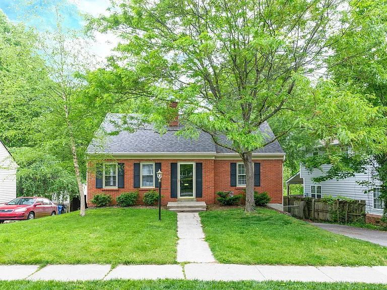 657 Montclair Dr — Photo 27