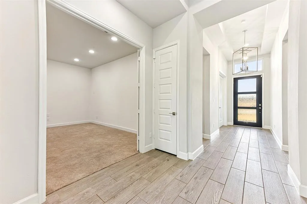 4 bed, 3.5 bath, 2997 sqft, $3,250 — Photo 3