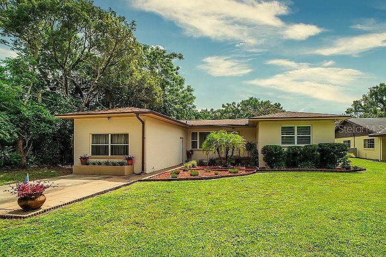 1st image of 2724 Goldenrod Dr