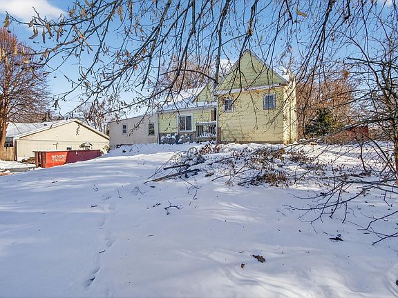 4th image of 2338 22nd St