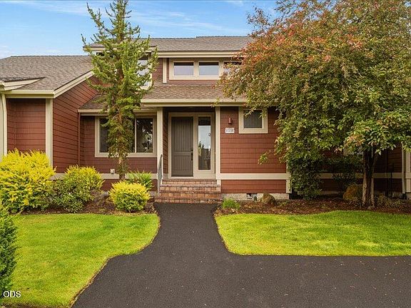 2nd image of 11110 Village Loop