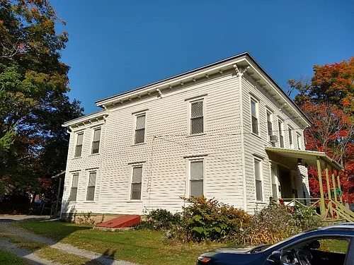 137 Union St #3 Photo 1