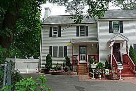2nd image of 34 Barry St