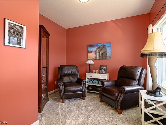 3rd image of 7462 Pearl Rd