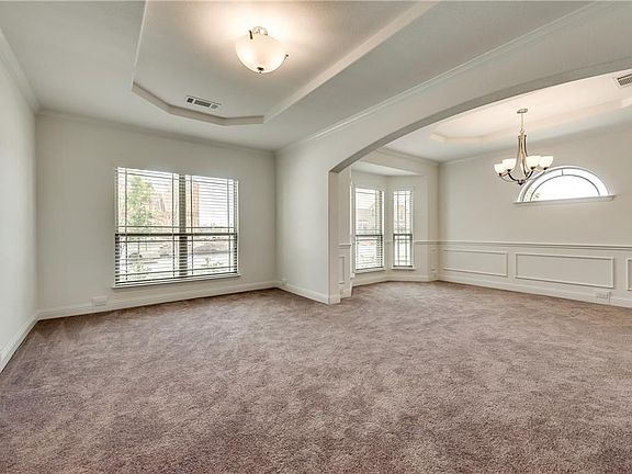 4th image of 14019 Penrose Ave