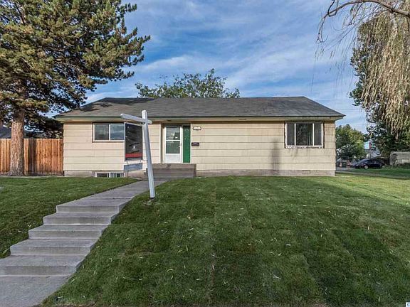 2nd image of 226 Jadwin Ave