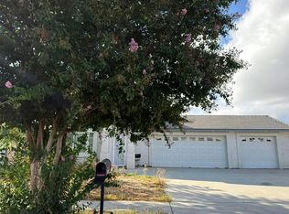 1385 E Whittier Ave, Hemet, CA 92544
