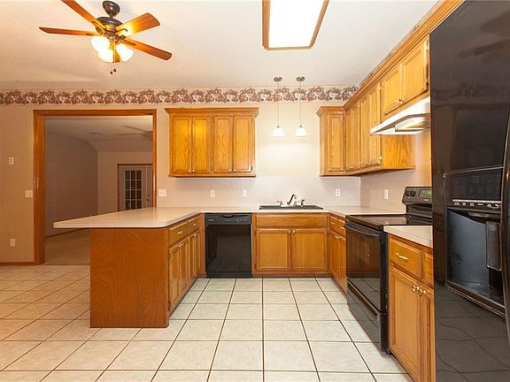 4th image of 431 W Strasburg Way