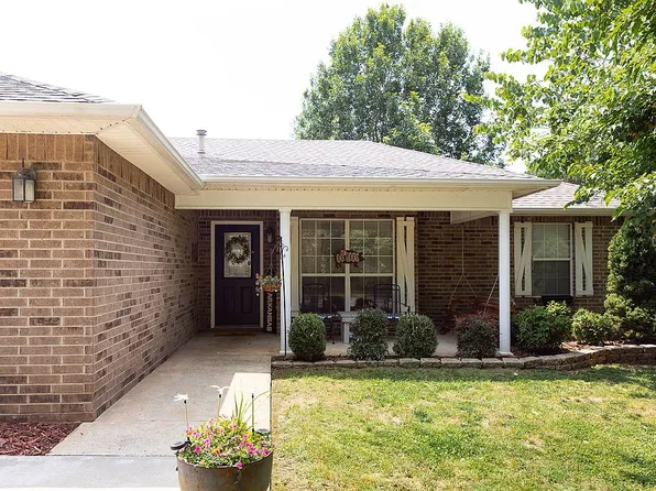 803 Cedar Ln, Prairie Grove, AR 72753