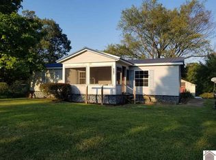 2725 Walnut Grove Rd, Benton, KY 42025