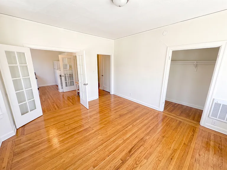 2495 Sutter St #5 — Photo 7