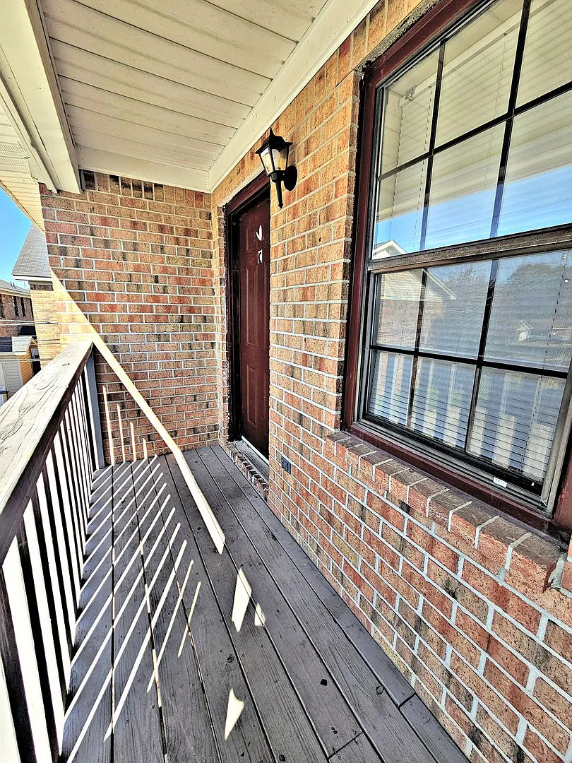 (MER-1) Cedar Lake Garden Apartments — Photo 2