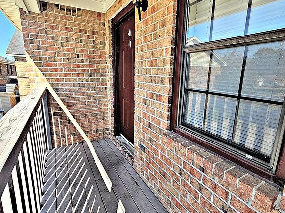 2nd image of 228-304 Cedar Lake Pl SW #304-C
