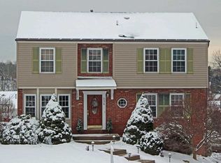 534 Cresthaven Dr, Pittsburgh, PA