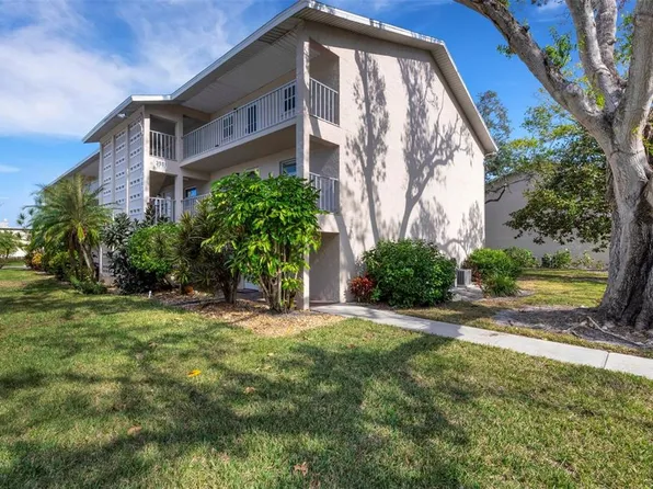 3981 Maceachen Blvd APT 322, Sarasota, FL 34233