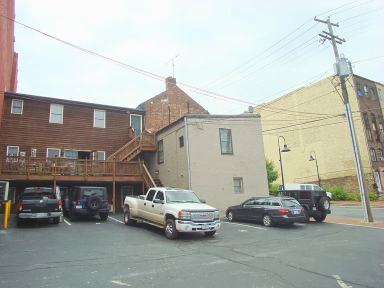 1202 Main St — Photo 36