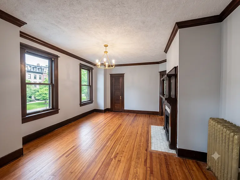 1258 Agnes Pl — Photo 28