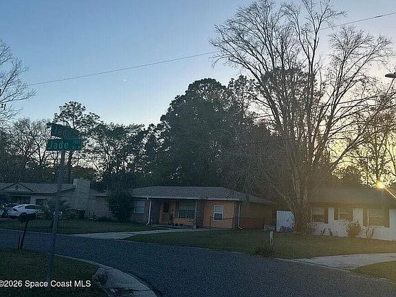 5th image of 7453 Jade Dr N