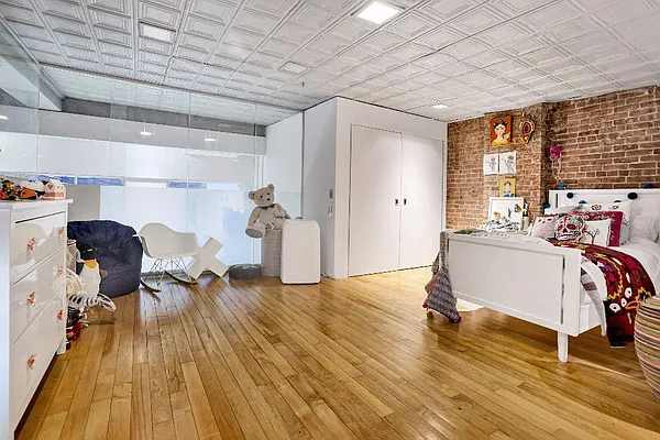 Rented by Optimar International Realty | media 32