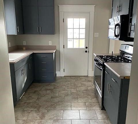 4th image of 207 Hickory Way