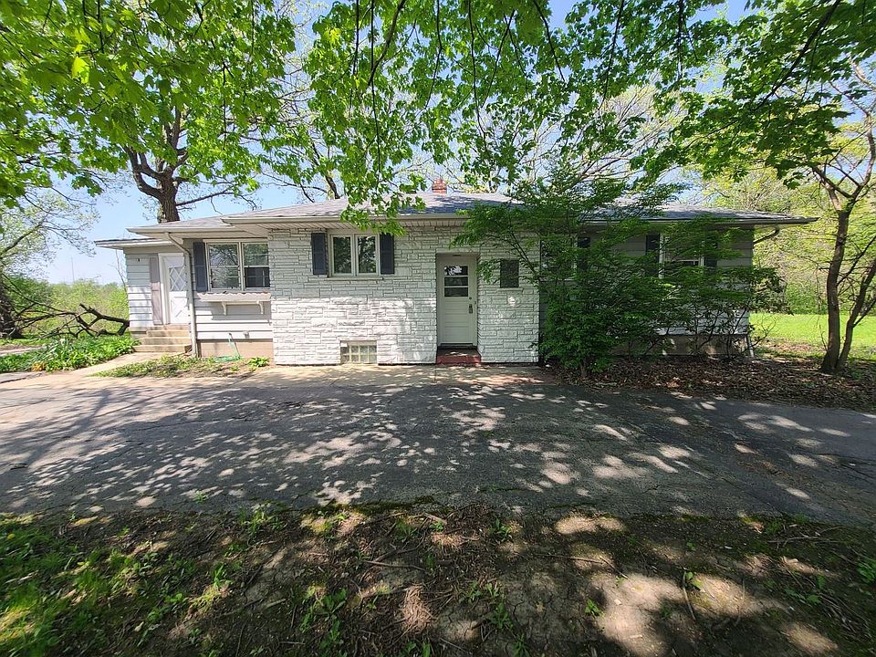1st image of 17300 Clyde Ave