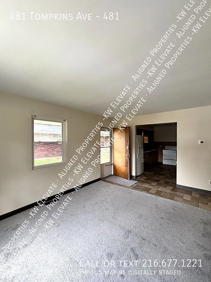 Akron Cozy 2 Bedroom Duplex! — Photo 4
