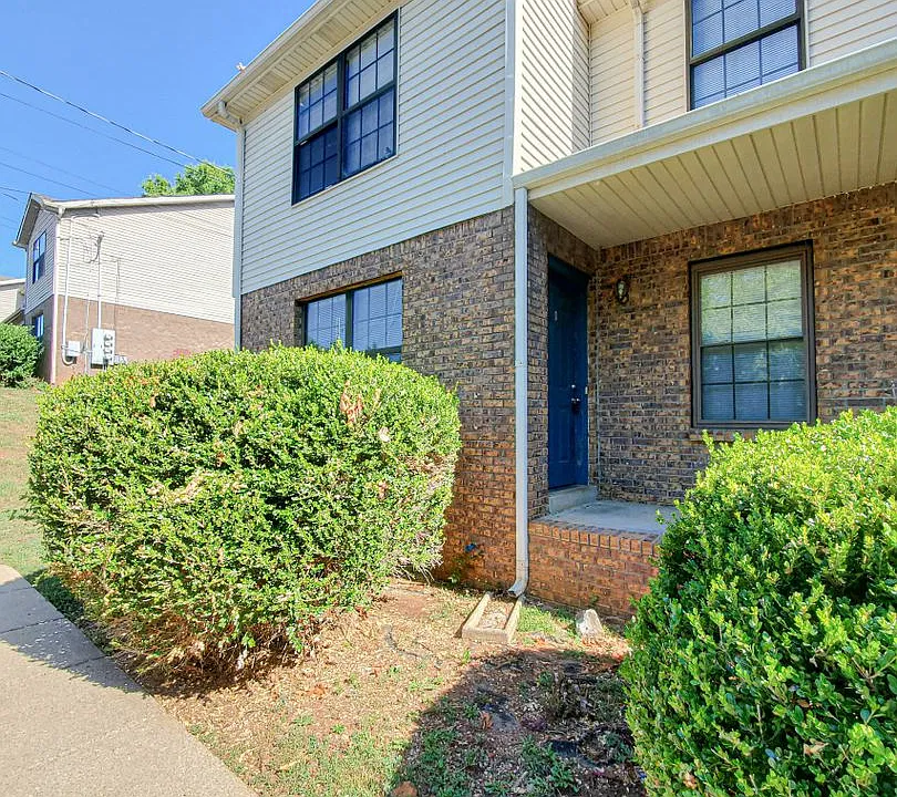 1551 E Knollwood Cir