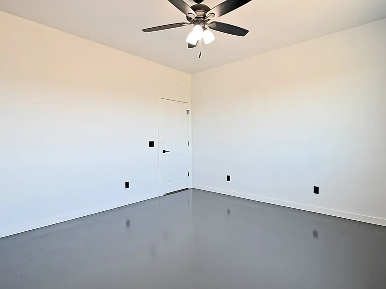 1495 Oxbow Dr — Photo 43