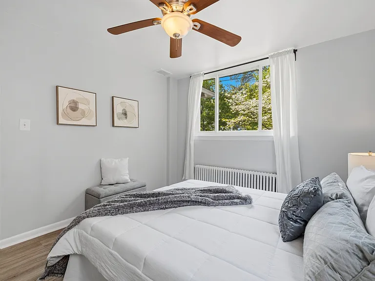 204 Webster St NE #1 — Photo 16