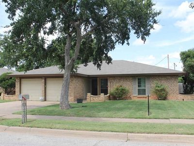4605 Misty Valley St E, Wichita Falls, TX, 76310
