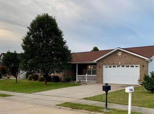 55 Arrowleaf St, Highland, IL 62249