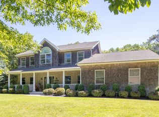 11 Hildreth Rd, Hampton Bays, NY 11946