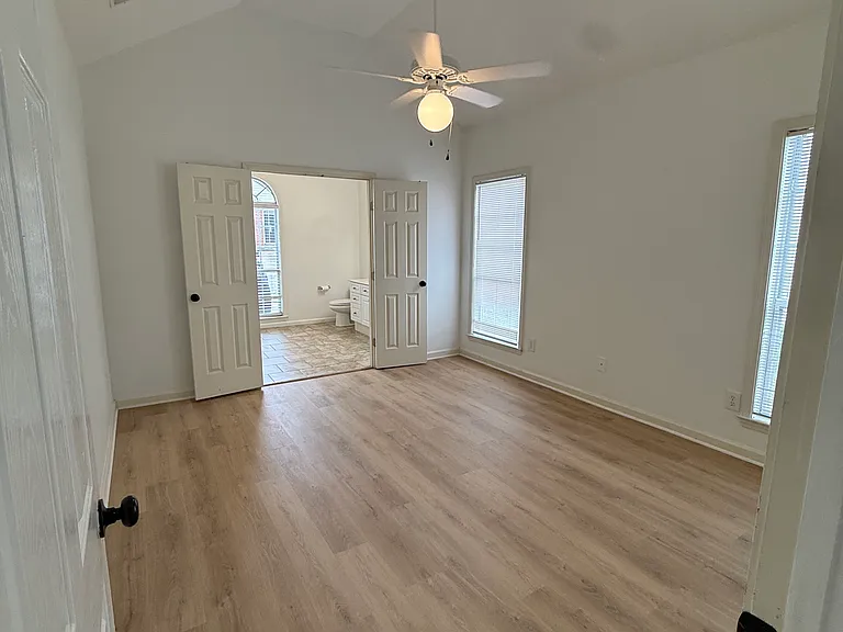 523 Walker Rd — Photo 11