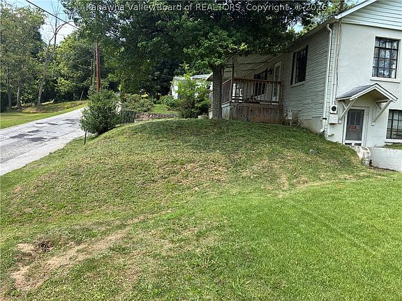 4th image of 756 Upper Midway Dr