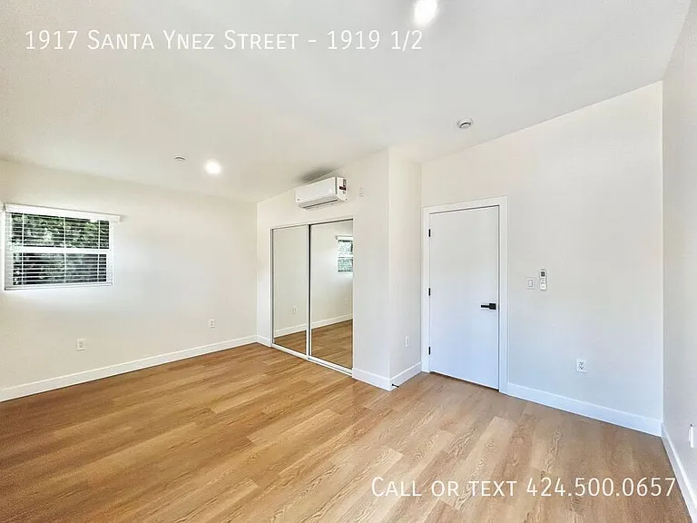 1917 Santa Ynez St #1919-1/2 — Photo 17