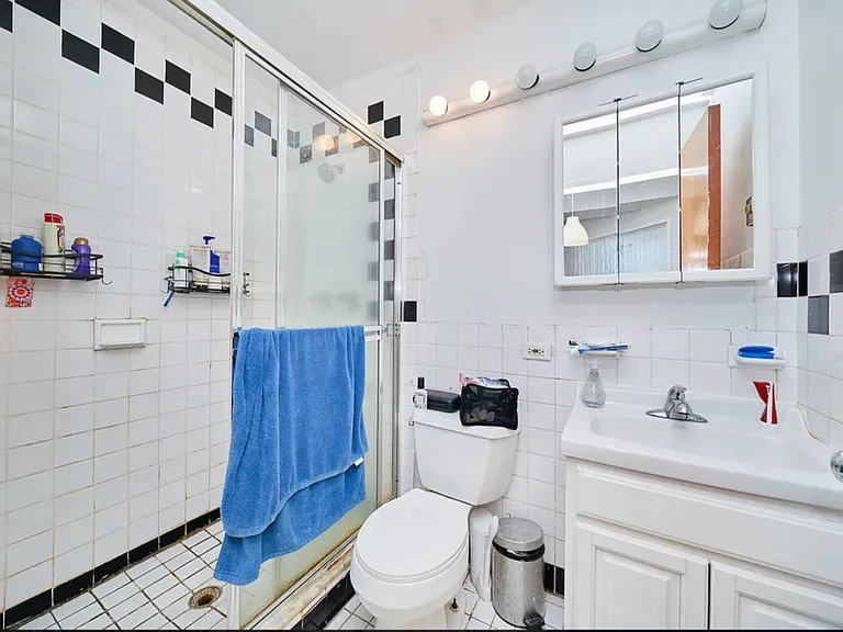 337 W 43rd St #6A — Photo 14