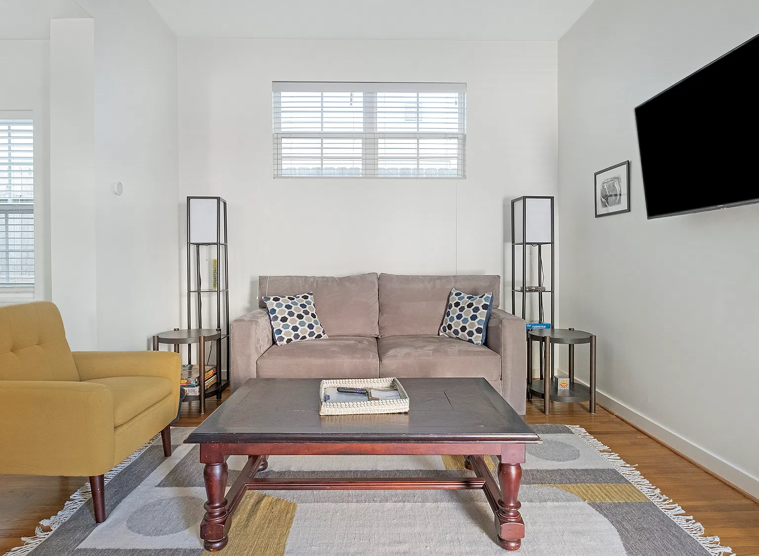 1 bed, 590 sqft, $2,000 — Photo 2