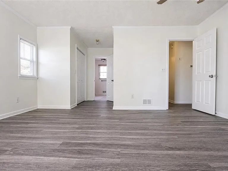 818 Springlake Rd — Photo 25