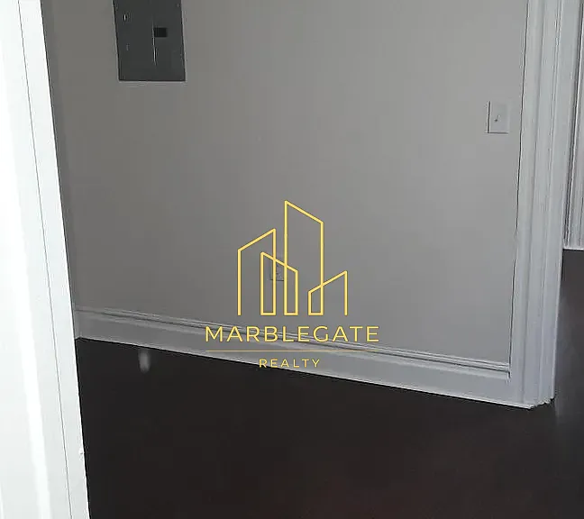 249 Amherst St #11R — Photo 4